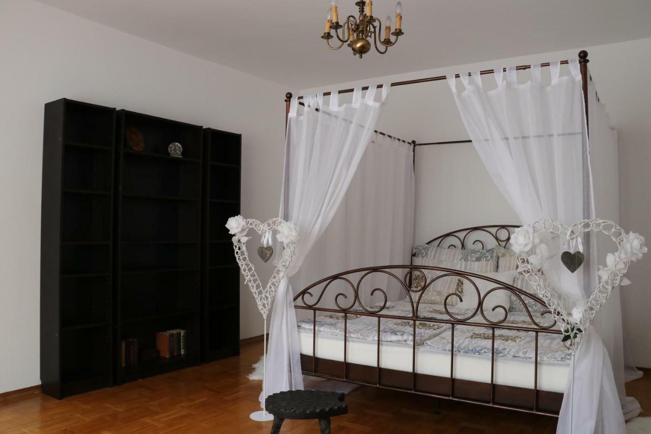 The Lakehouse Villa Neusiedl Am See Wienerstrasse 8 المظهر الخارجي الصورة