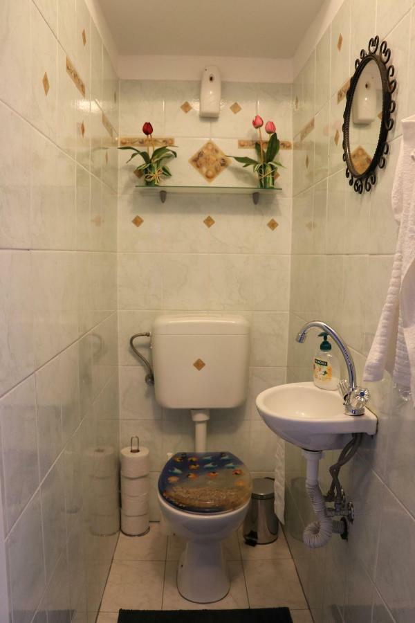 The Lakehouse Villa Neusiedl Am See Wienerstrasse 8 المظهر الخارجي الصورة