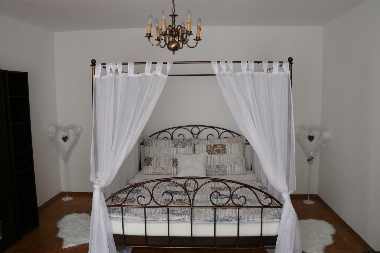 The Lakehouse Villa Neusiedl Am See Wienerstrasse 8 المظهر الخارجي الصورة